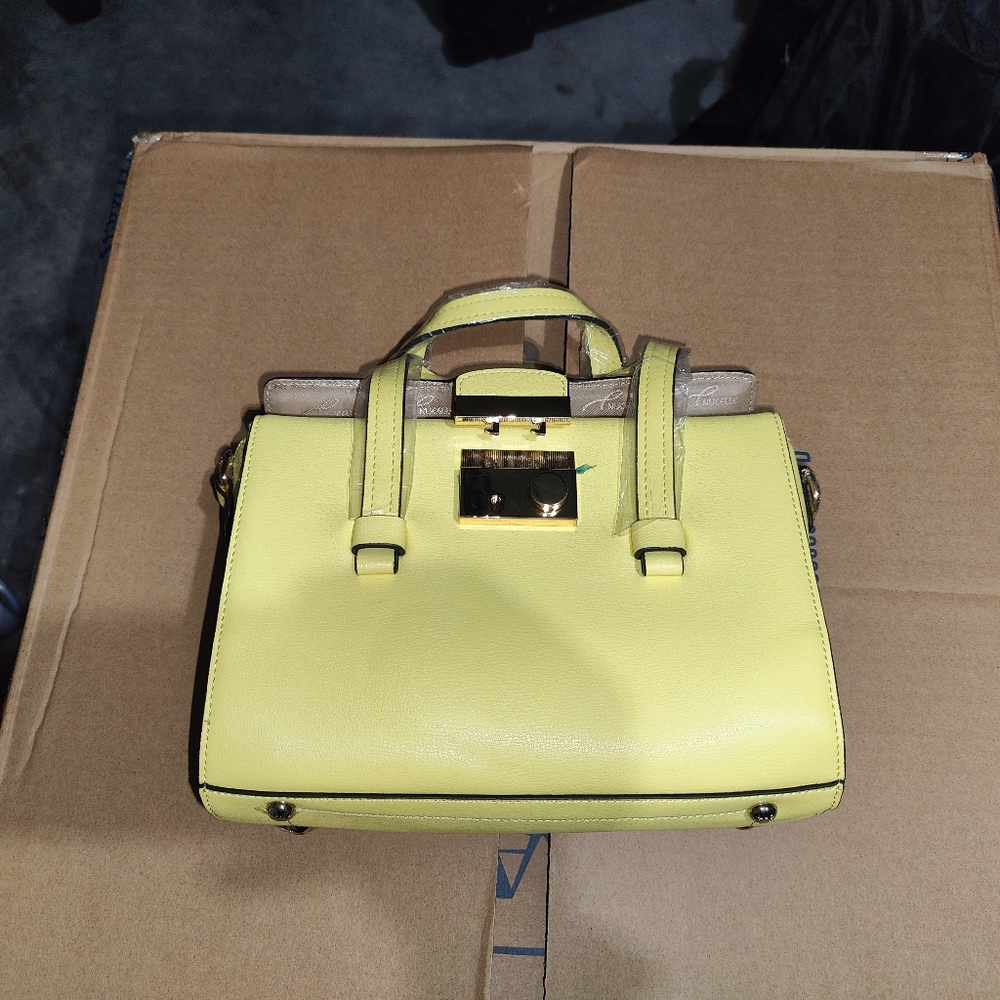 NuCelle Luxury Handbag Designer